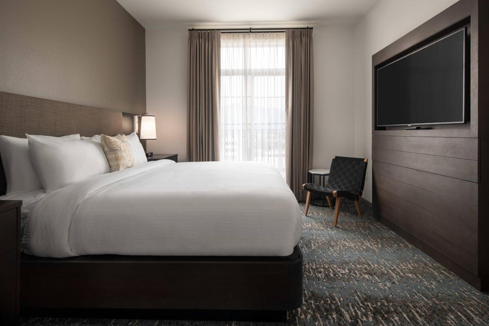 Angeles Hotel 3*