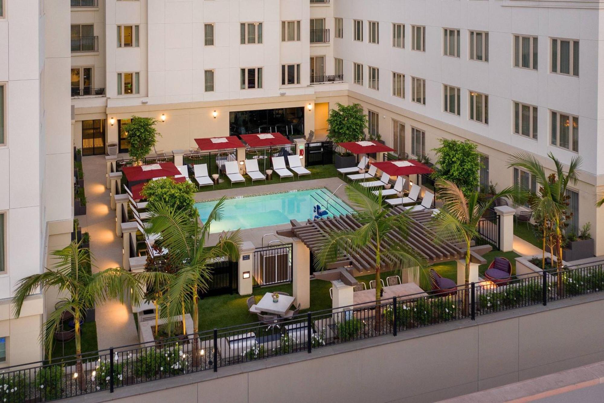 Angeles Hotel
